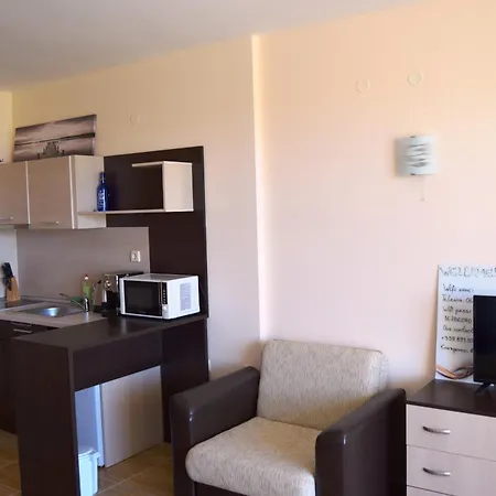 Bright With Parking & Pool Apartament Sveti Vlas