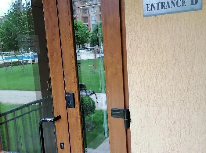 Appartement Bright With Parking & Pool Sveti Vlas